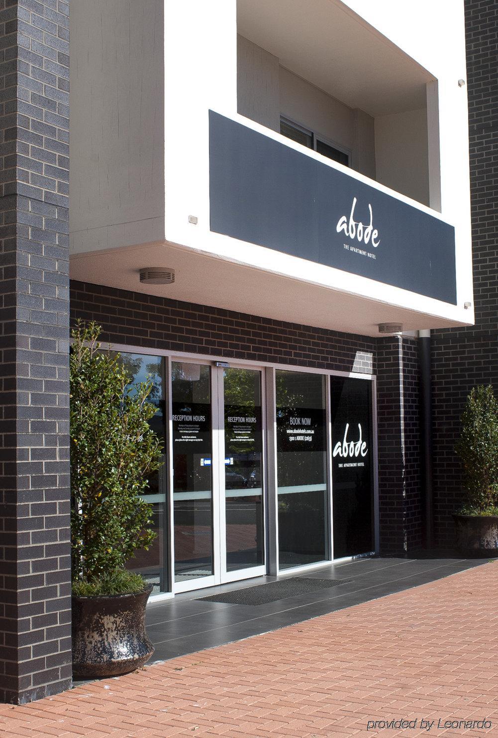 Abode Tuggeranong Aparthotel Canberra Bagian luar foto