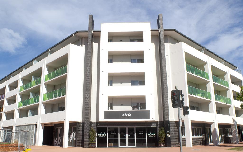 Abode Tuggeranong Aparthotel Canberra Bagian luar foto