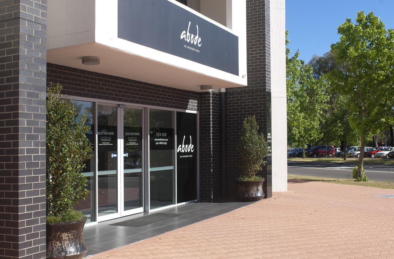 Abode Tuggeranong Aparthotel Canberra Bagian luar foto