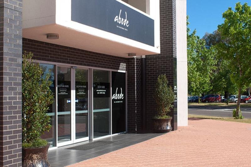 Abode Tuggeranong Aparthotel Canberra Bagian luar foto