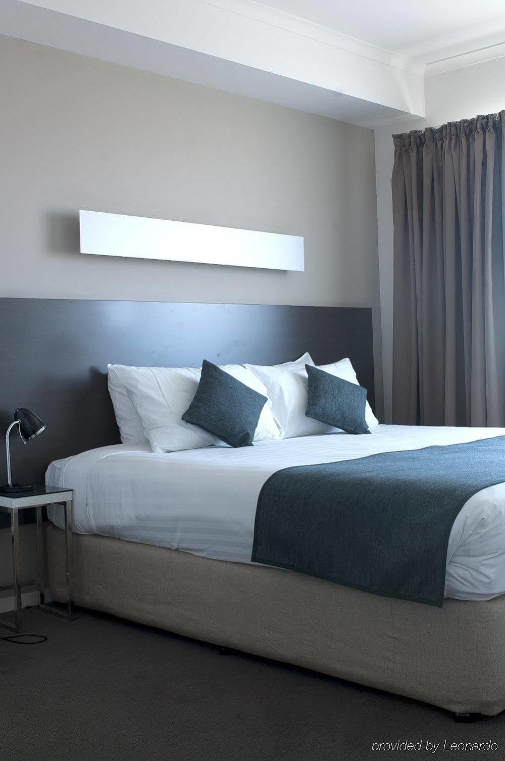 Abode Tuggeranong Aparthotel Canberra Bagian luar foto