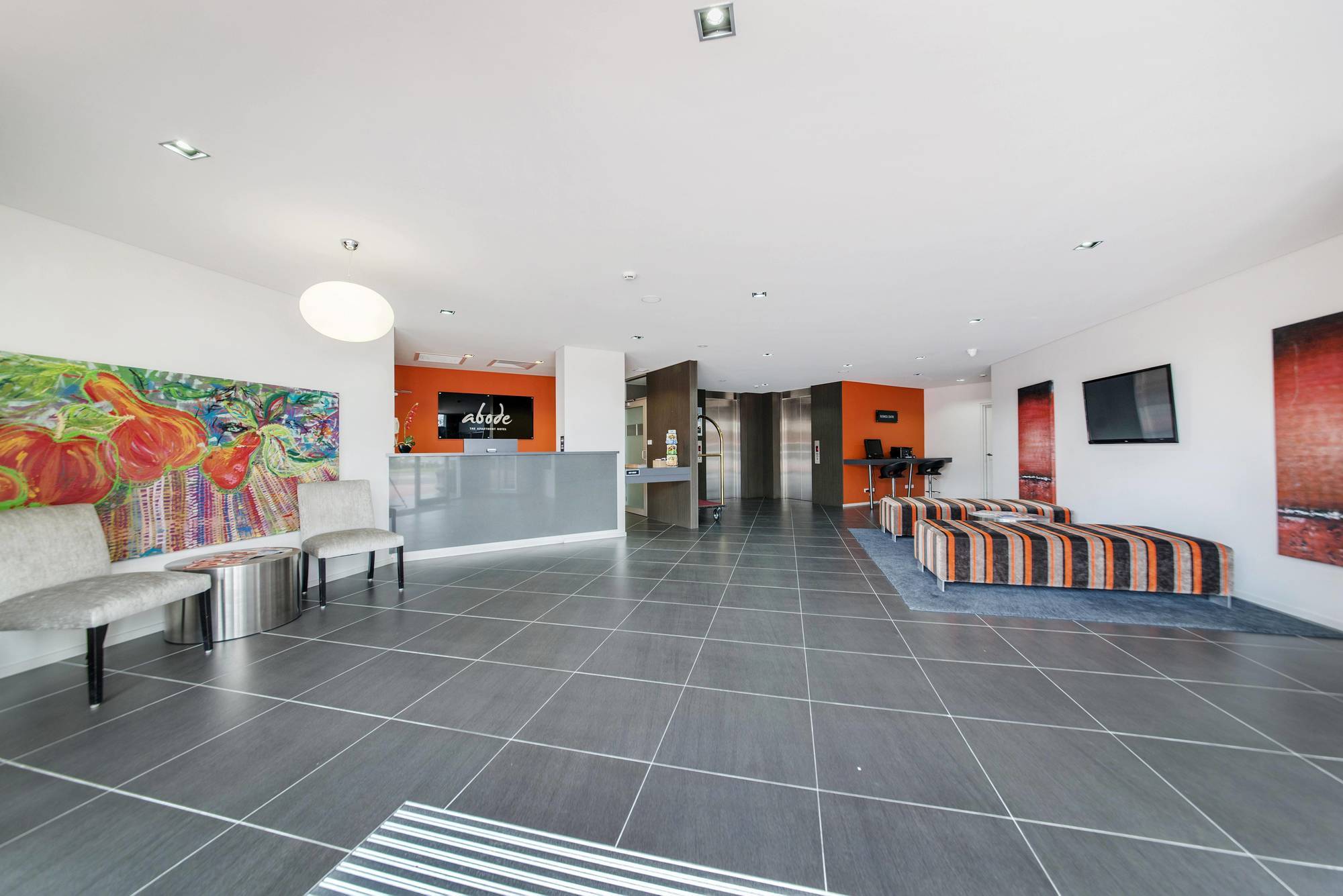 Abode Tuggeranong Aparthotel Canberra Bagian luar foto